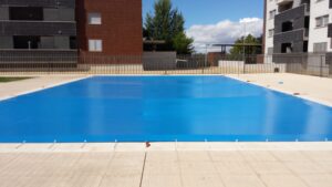 Cobertor piscina en comunidades 8