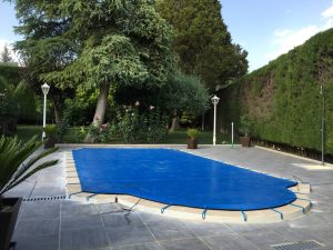 Cobertor piscina rafia 2