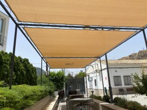 Guejar Sierra toldo con estructura calle 2 3 2