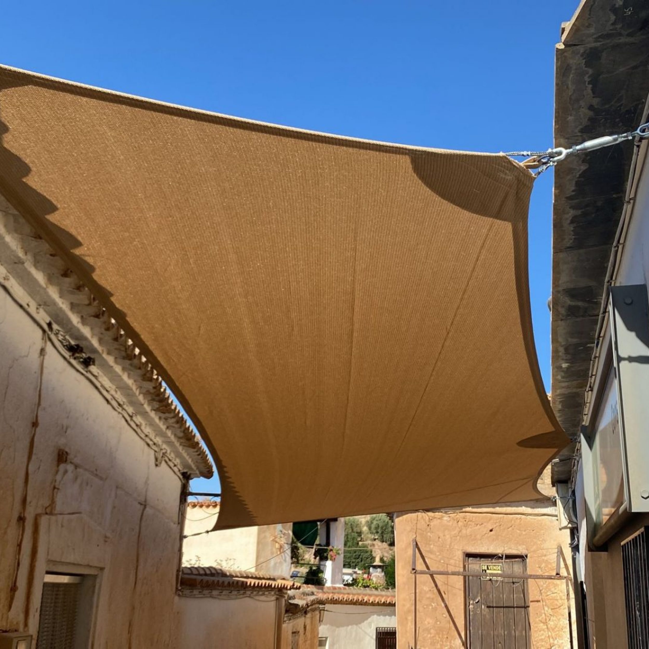 Velas variasdas en calles - Notaez - 2022 (1)